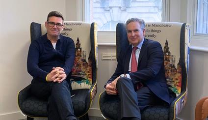 Encuentro con Andy Burnham