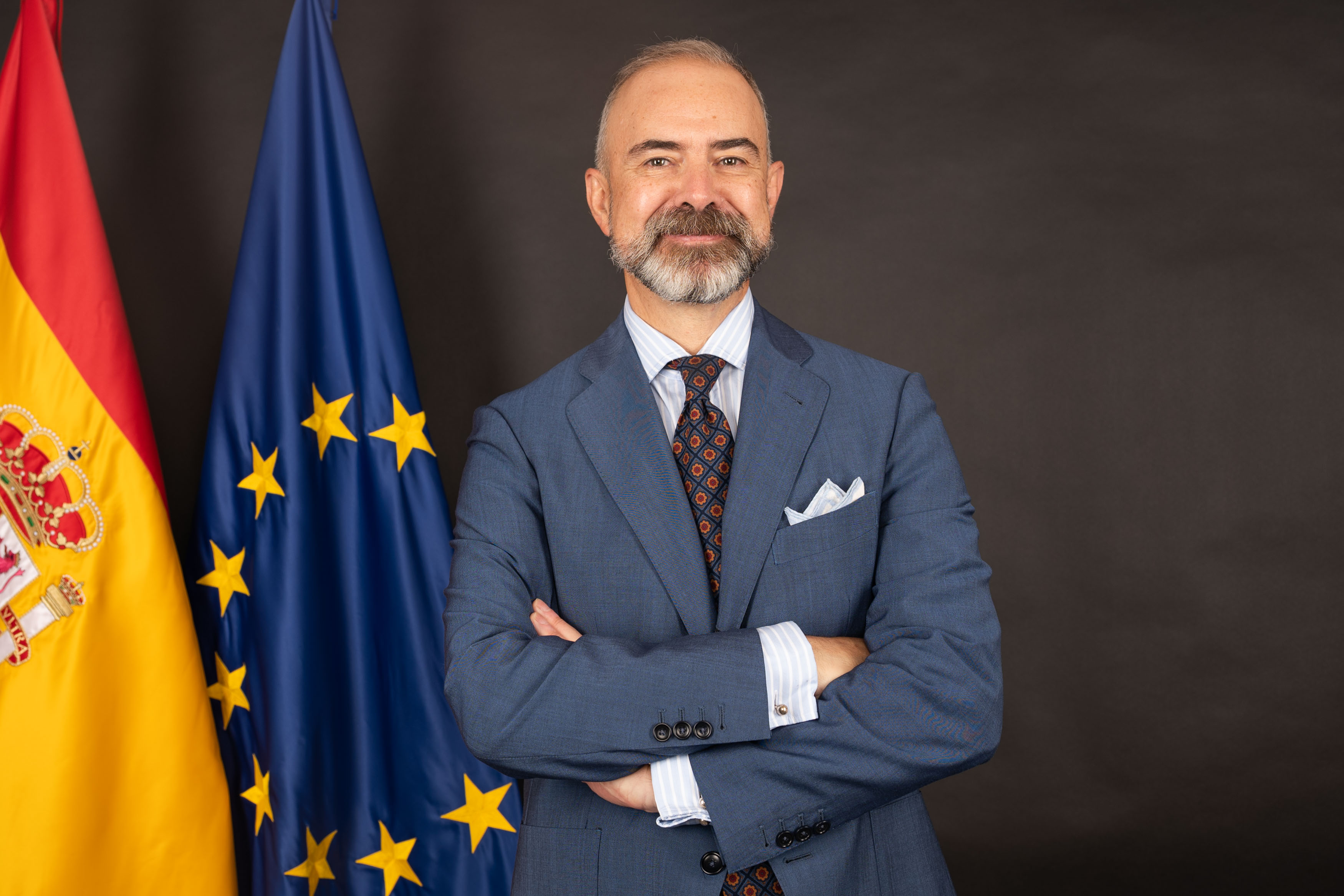 FOTO CONSUL FERNANDO.jpg