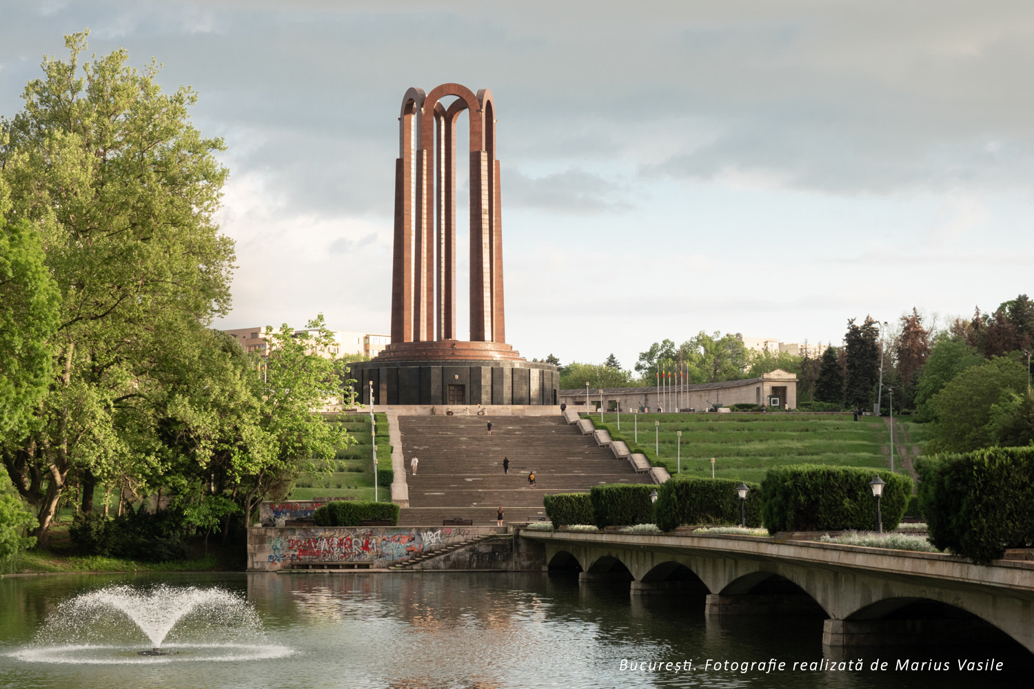 bucuresti parcul carol.jpg