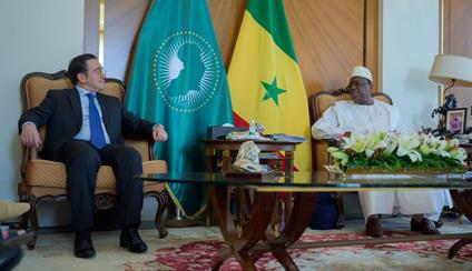 Albares visita Senegal para reforzar la cooperación migratoria