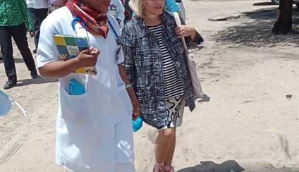 La Embajadora visitó el Hospital Central de Beira