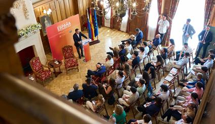 Albares inaugura el curso ‘España en el mundo’ del Ministerio de Asuntos Exteriores
