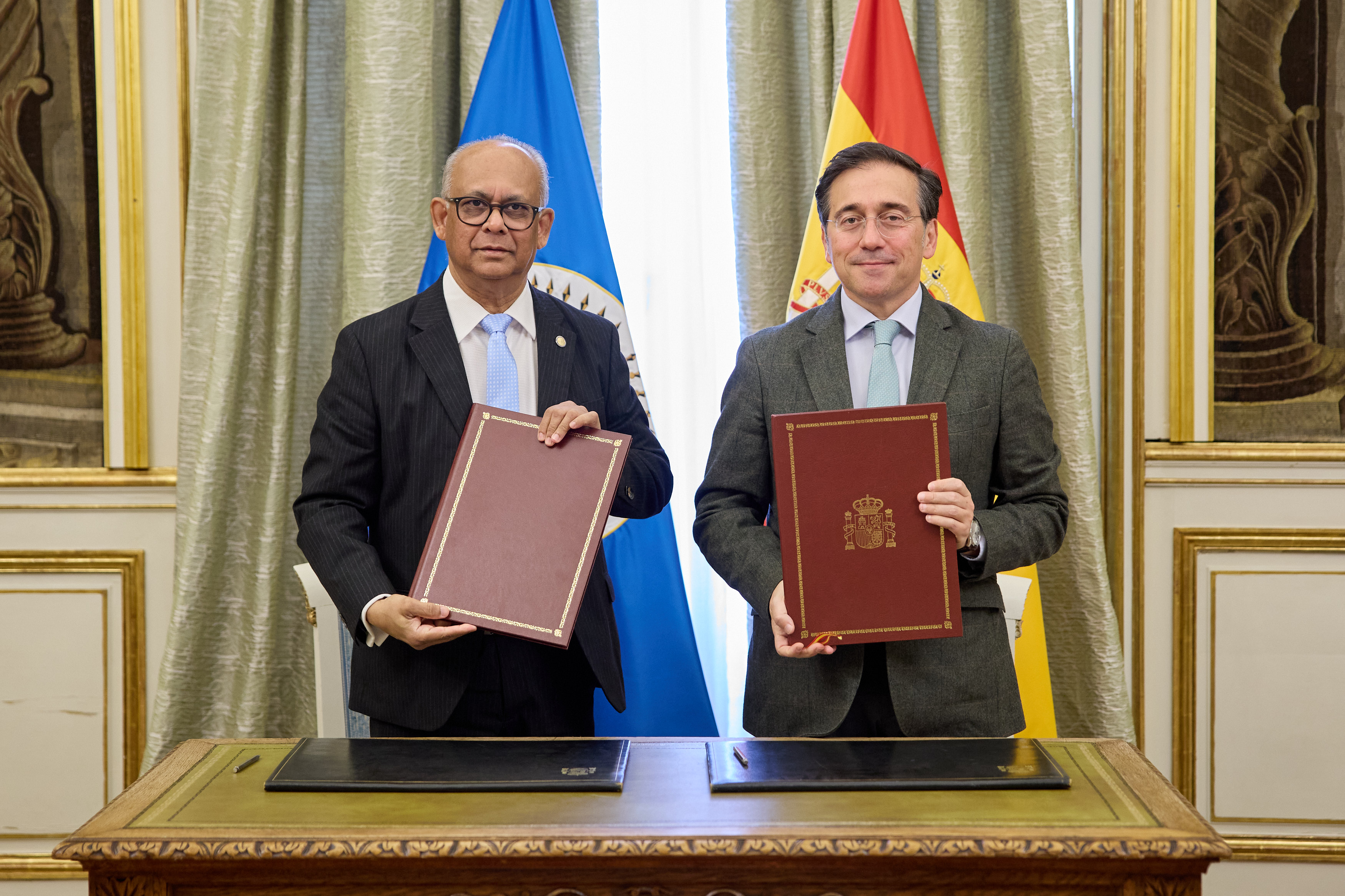 The Minister for Foreign Affairs, European Union and Cooperation, José Manuel Albares, together with OAS Secretary General, Albert Ramdin, after signing an agreement to strengthen political dialogue and address priorities in the region.